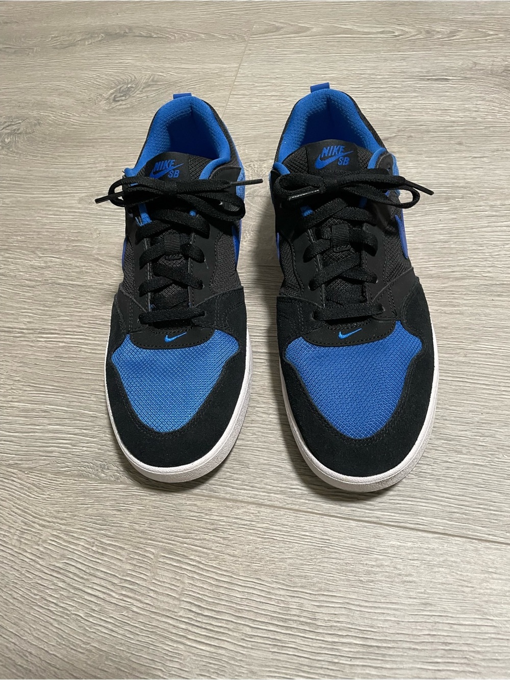 Men’s Low-Top Skate Shoes — Black & Royal Blue